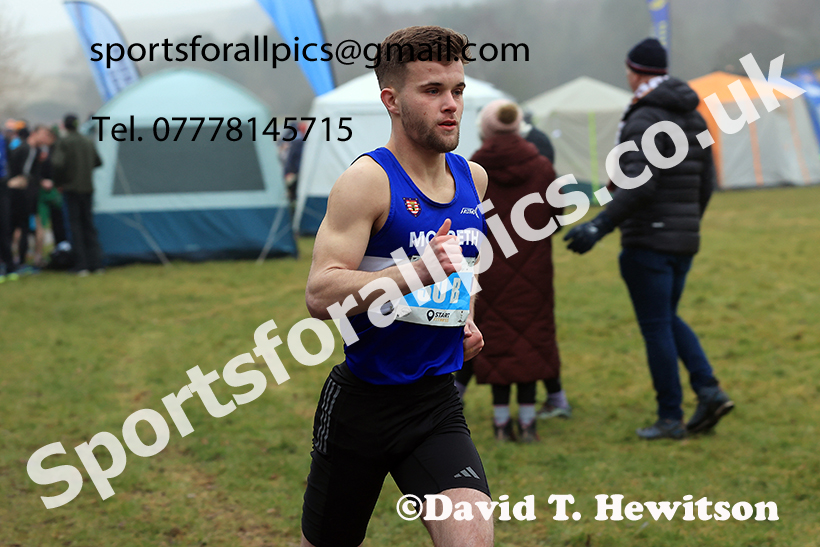 Senior Men and Over-35s to 49s Mens 2025 NECAA Royal Signals Road Relays Champs.,  Hetton Lyons Country Park, Hetton le Hole, County Durham. Photo: David T. Hewitson/Sports for All Pics